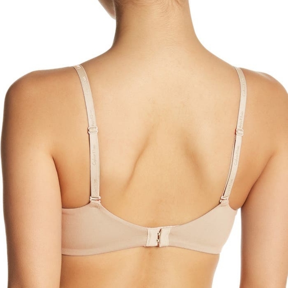 Calvin Klein | Push-up Underwire Plunge Bra | 34D - Picture 2 of 6